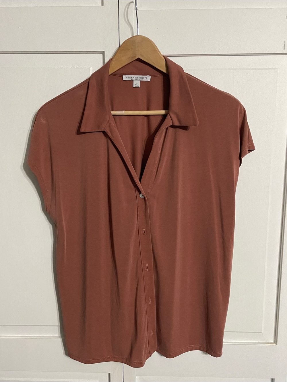 Green Envelope Cap-Sleeve Button Down Top - Rust Brown